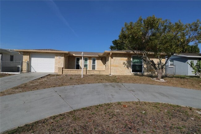 Building Photo - 7825 Birchwood Dr