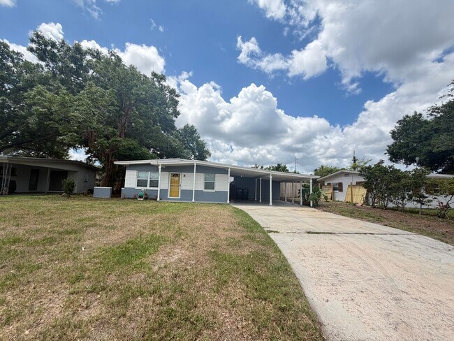 Photo - Hourglass District Home With HUGE Backyard!