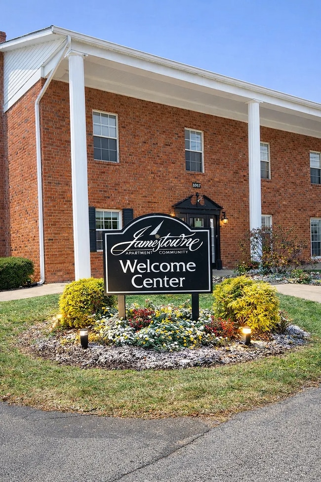 Main Entry - Jamestowne Apartments