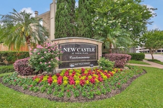 Building Photo - 4645 Wild Indigo St Unit 370