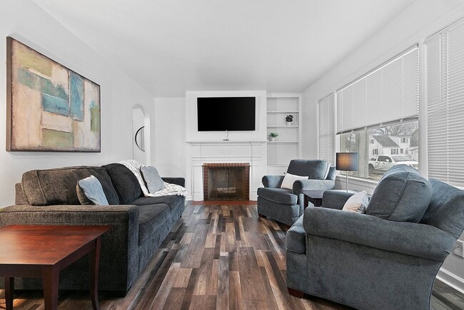 Photo - Flexible Furnished 2 BR  utilities include... Unit Front