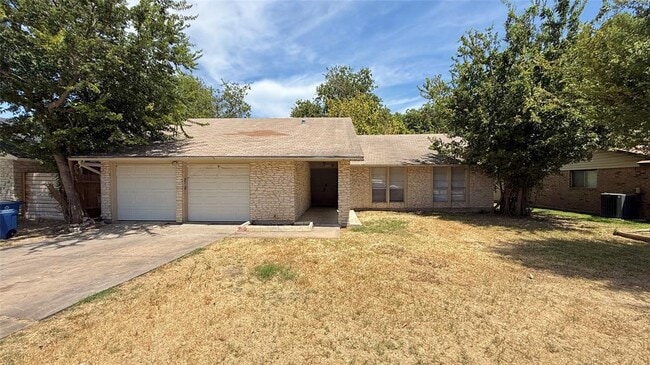 Photo - 10105 Oak Hollow Dr