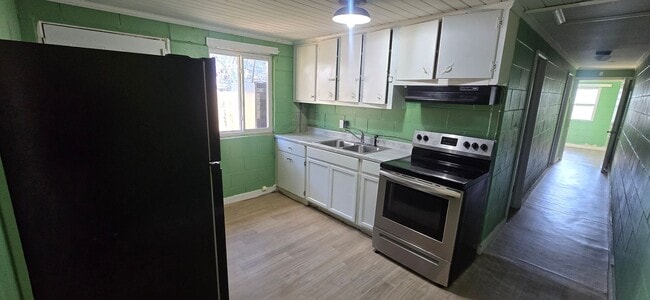 Photo - 1132 Camille St