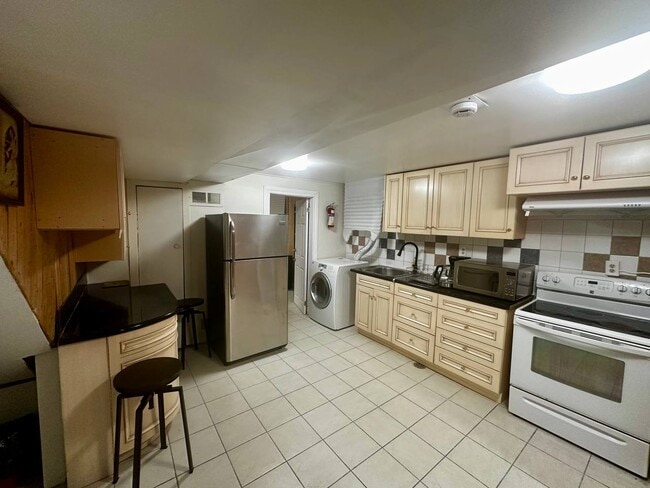 Building Photo - 27 Barberry Pl Unit 1