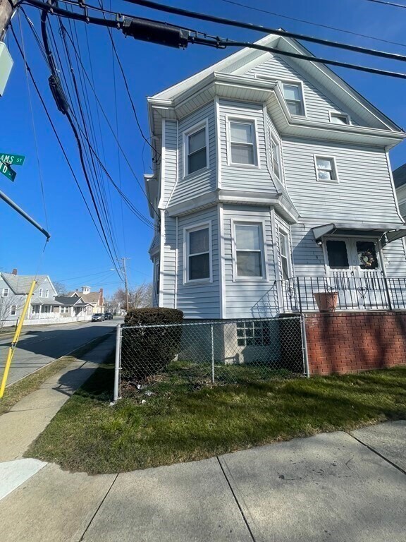 189 Adams St Apartment For Rent in New Bedford, MA