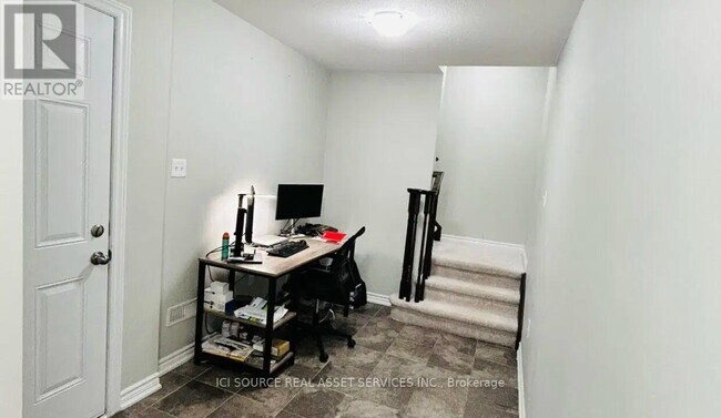 Photo - 20 Savage Dr