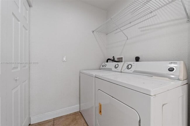 Photo - 3 bedroom in Miramar FL 33023 Unidad 6035