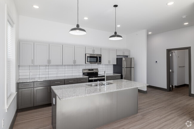 2BR, 2BA - 1,054SF - Kitchen