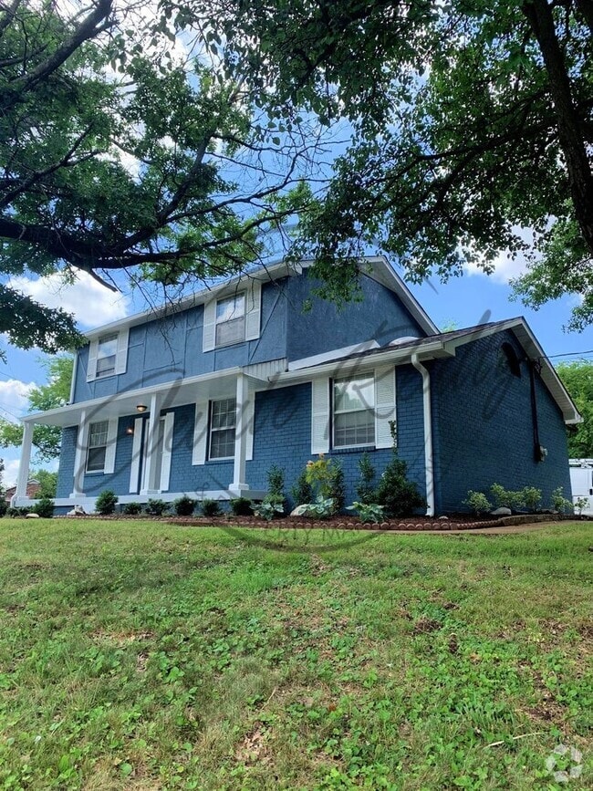 Building Photo - Stylishly Renovated Four Bedroom Home in H...