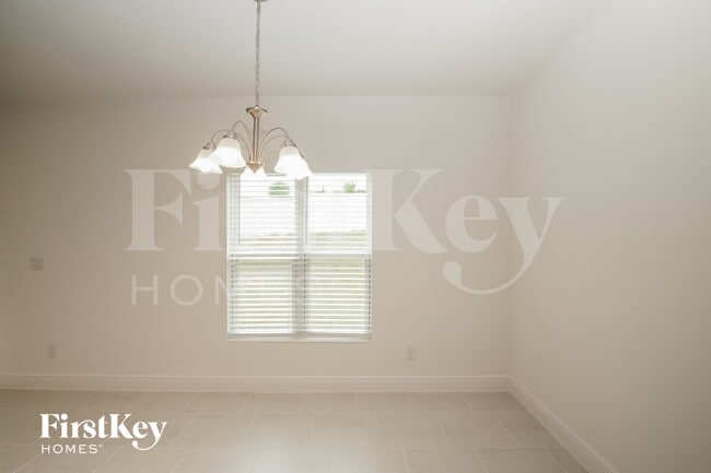 Photo - 681 Blackstone St
