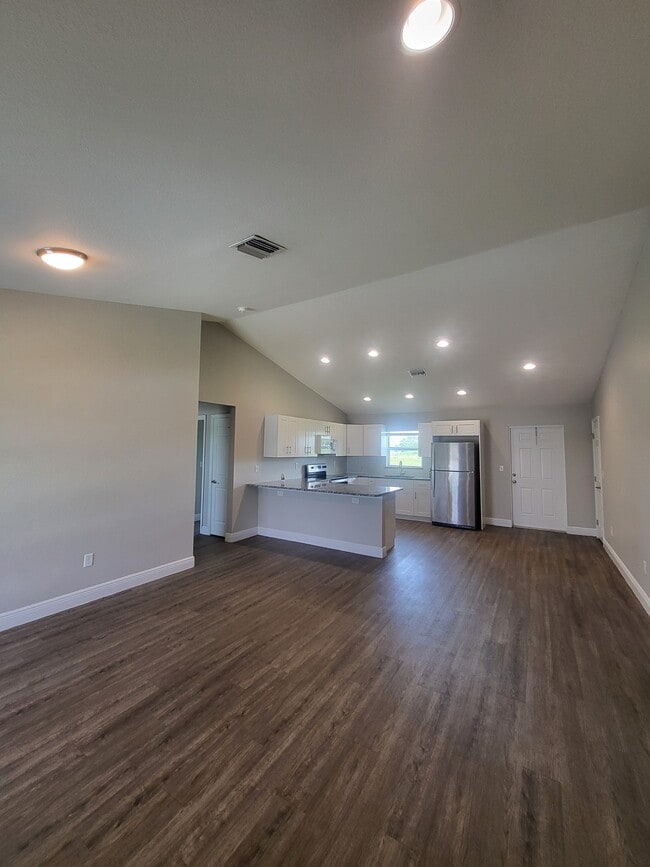 Photo - 8309 Lena Ct