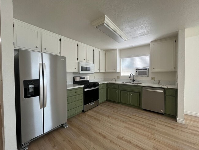 Photo - 1125 Cherry Ln