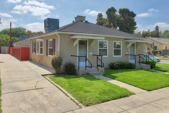 Photo - 1004 W Clark Ave