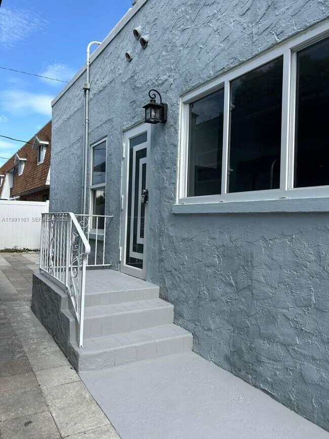 Photo - 2242 Polk St Unit 2