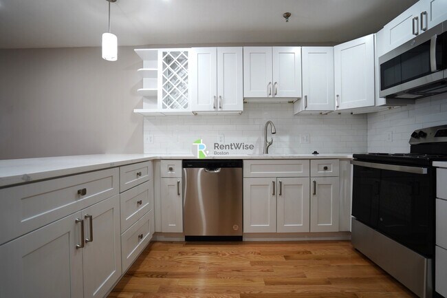 Photo - 1198 Commonwealth Ave Unidad 35