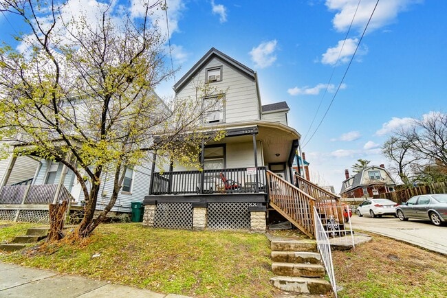 Building Photo - Large Clifton House For 2026-2027!