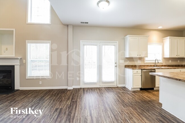 Photo - 9827 Jeanette Cir