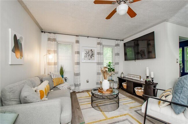 Photo - 5157 Roswell Rd NE Unidad 2