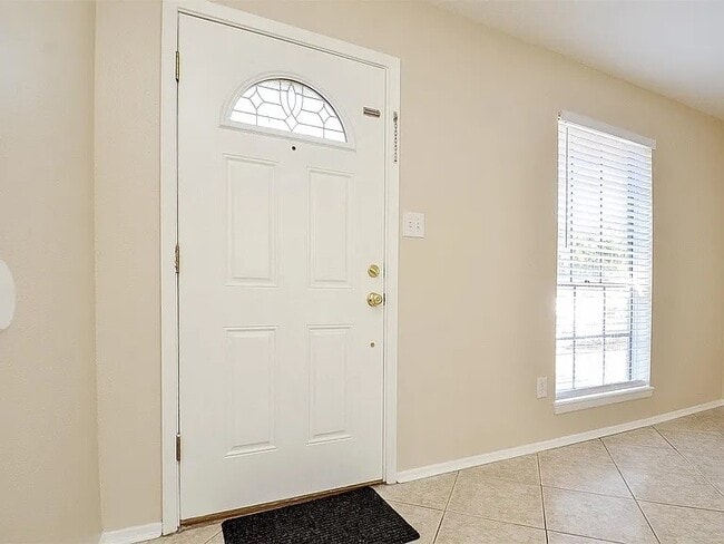 Photo - 10119 Leawood Blvd