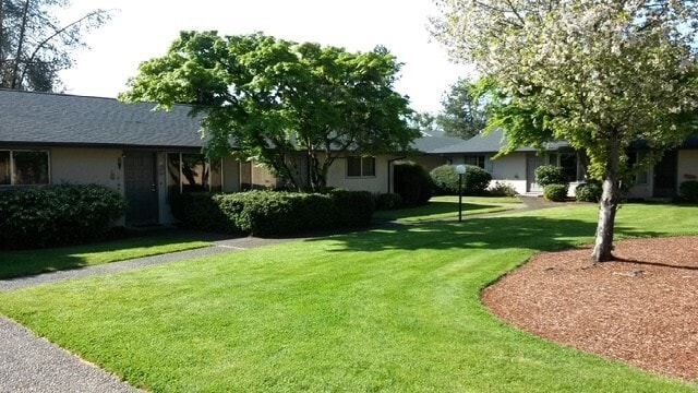 Photo - Saddle Butte Duplexes