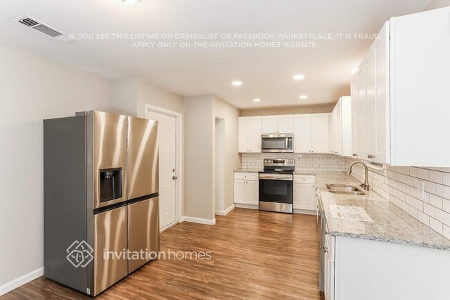 Photo - 811 Clover Park Dr