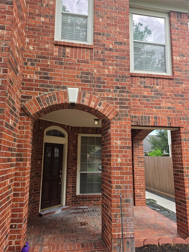 Photo - 6030 Gablestone Ln