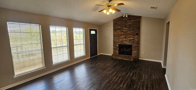 Photo - 2009 Cedarwood Cove