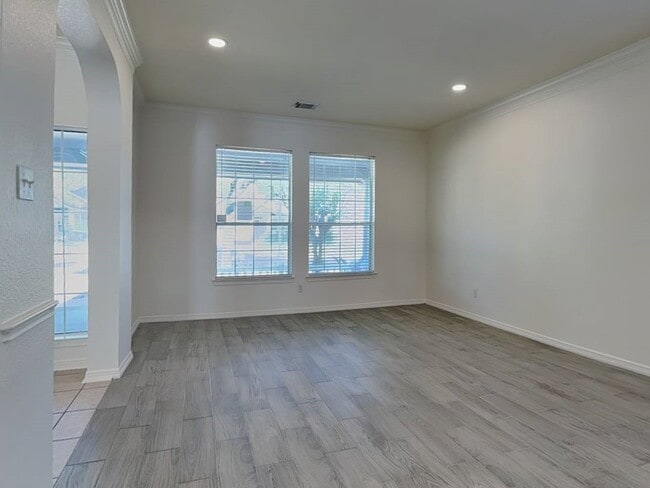 Photo - 15231 Henderson Point Dr