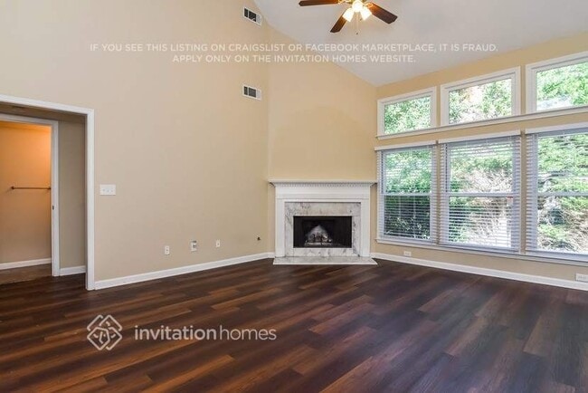 Photo - 135 Springlaurel Ct