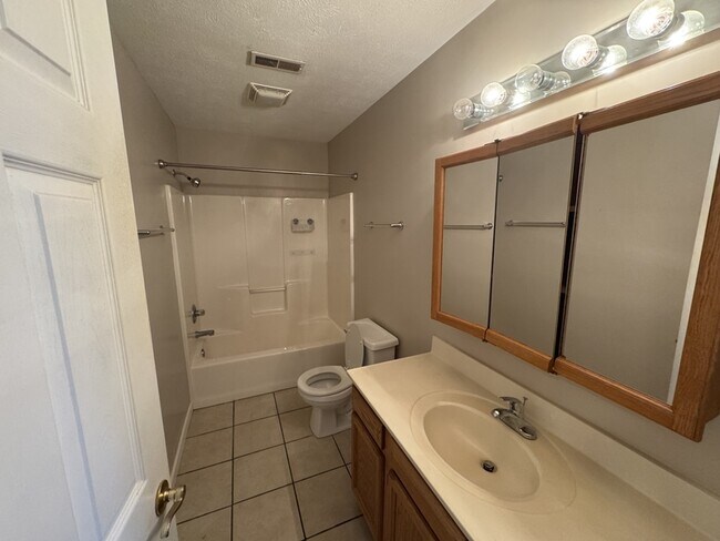 Photo - 306 N Ferne Clyffe Rd