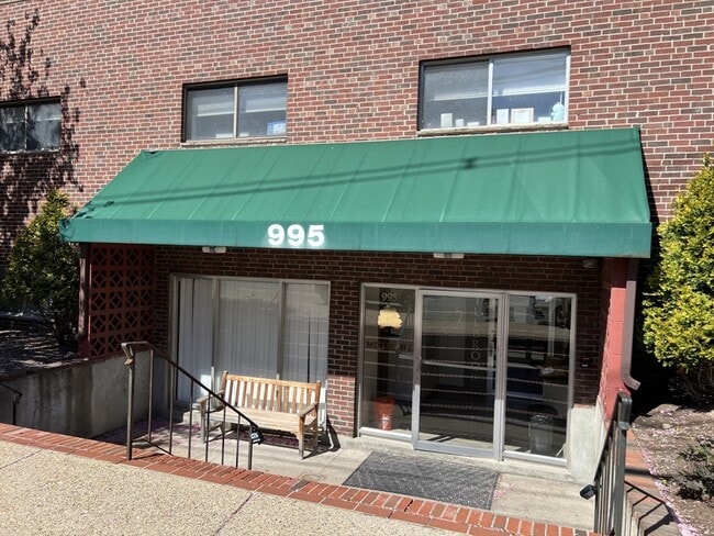 Building Photo - 995 Massachusetts Ave Unit 405