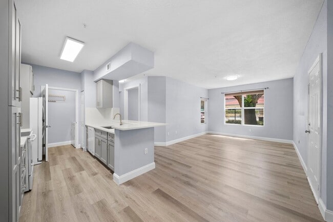 11511 Villa Grand