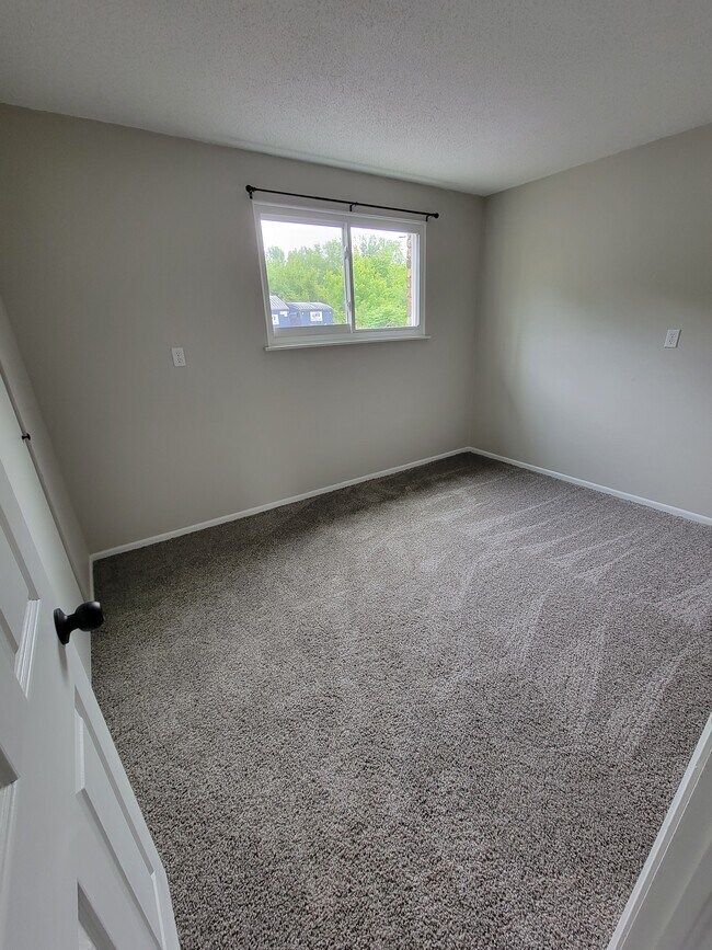 Bedroom - 3536 Heatherton Dr