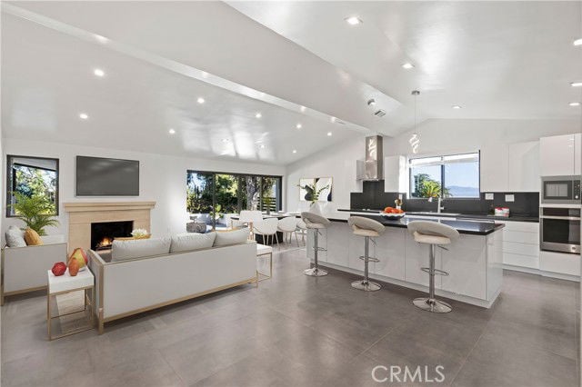 Photo - 20509 Califa St