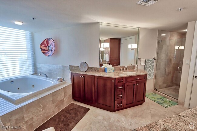Building Photo - 4021 Gulf Shore Blvd N Unit 1804 Rental