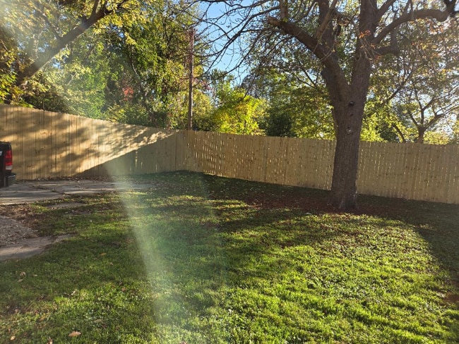 Photo - 717 Perry St