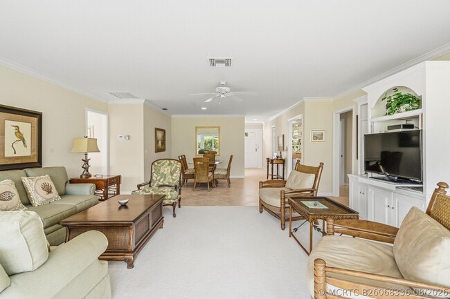 300 Harbour Dr
