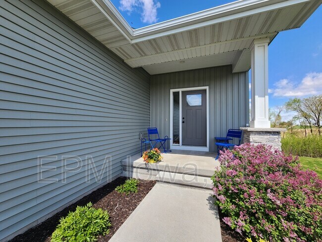 Photo - 114 Dogwood Ln