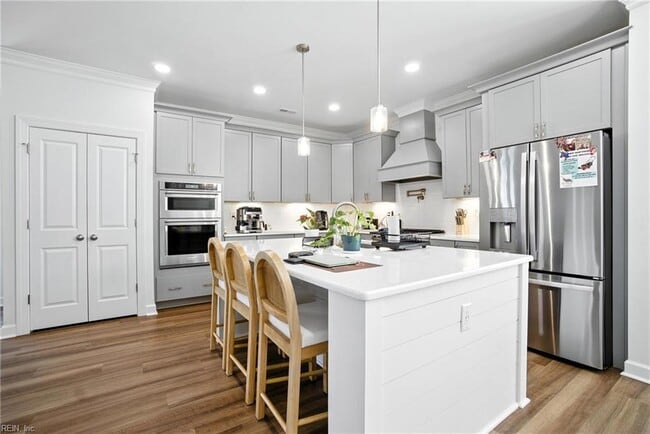 Building Photo - 1349 Narrow Wy