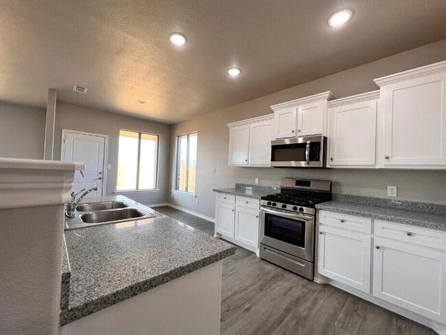 Photo - 7011 11th St