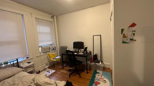 Photo - 126 Warren St