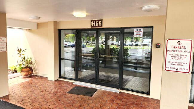 Photo - 4156 Inverrary Dr Unit 203