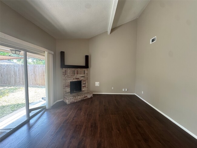 Building Photo - 19439 Cypress Bay Dr
