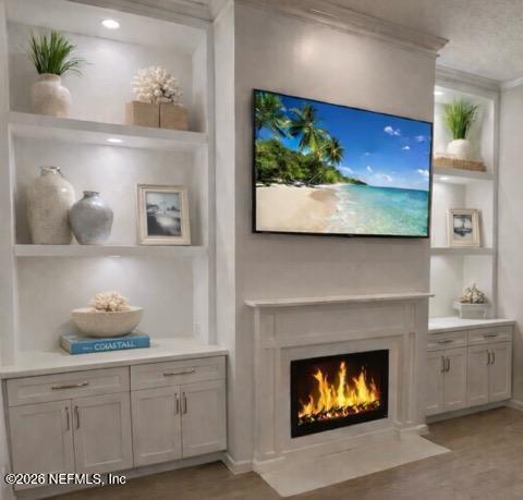 Photo - 925 Lotus Ln S
