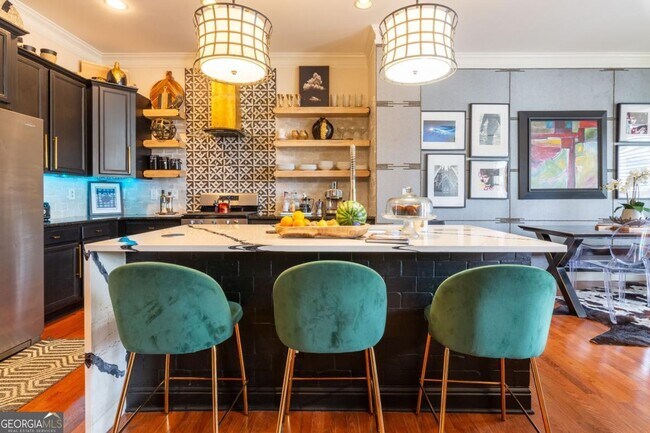 Photo - 2122 Silas Way NW