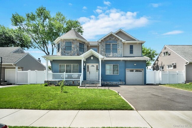 Photo - 2245 Plumtree Rd N