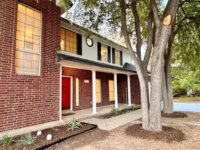 11608 Loweswater Ln