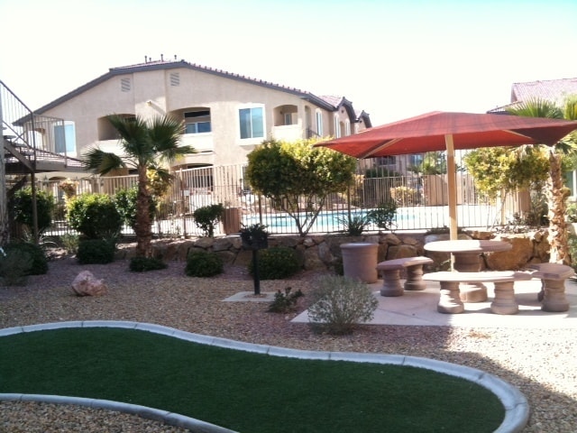 Photo - 2305 W Horizon Ridge Pkwy