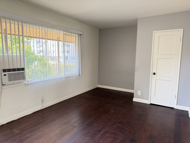 Photo - 4712 Elmwood Ave Unidad 7