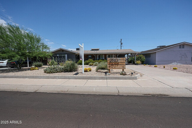 Building Photo - 2807 N 68th St Rental